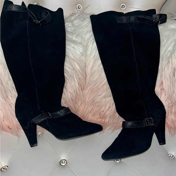 Colin Stuart Black Suede Buckle Cone Heel Boots Size 11B - Picture 13 of 16